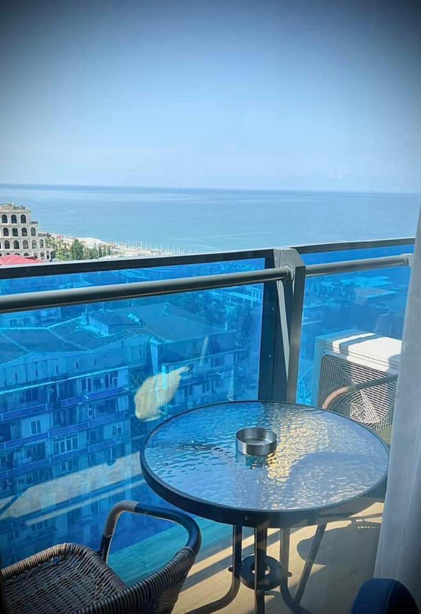 Beach Hotel Orbi City Батуми Екстериор снимка